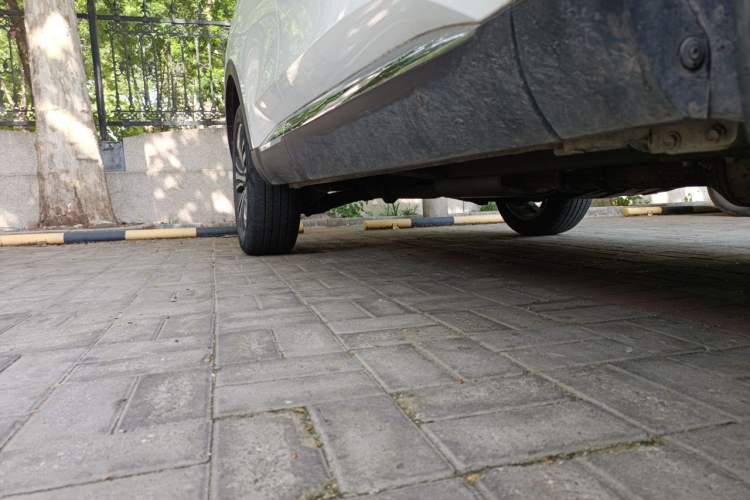 Used Haval F7 2020 2.0T Two-Wheel Drive i-Van Chassis Front Right