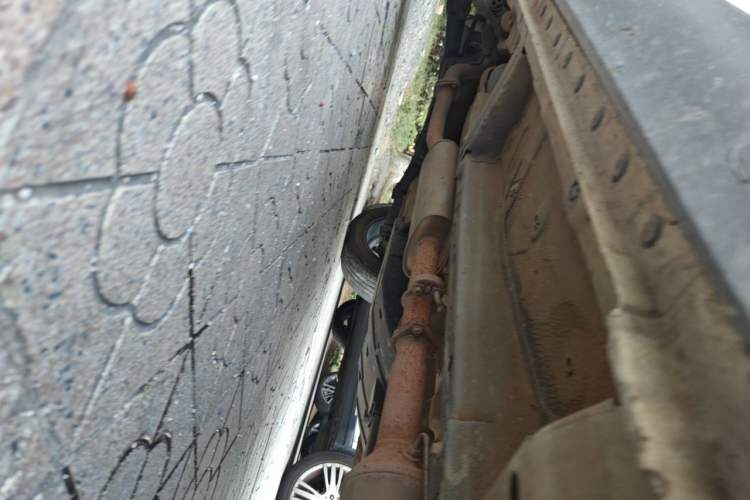 Used Haval F7 2020 2.0T Two-Wheel Drive i-Van Chassis Front Right