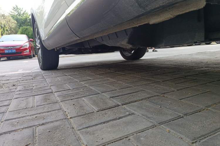 Used Haval F7 2020 2.0T Two-Wheel Drive i-Van Chassis Rear Left