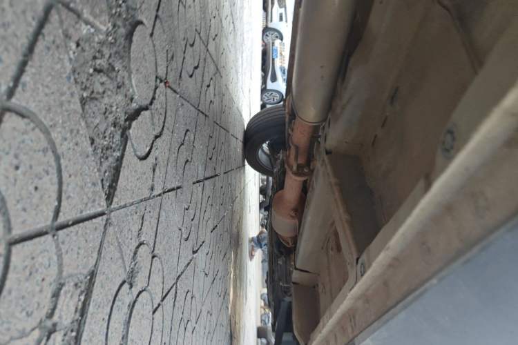 Used Haval F7 2020 2.0T Two-Wheel Drive i-Van Chassis Rear Right