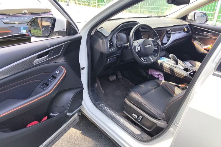 Used Haval F7 2020 2.0T Two-Wheel Drive i-Van Driver Seat