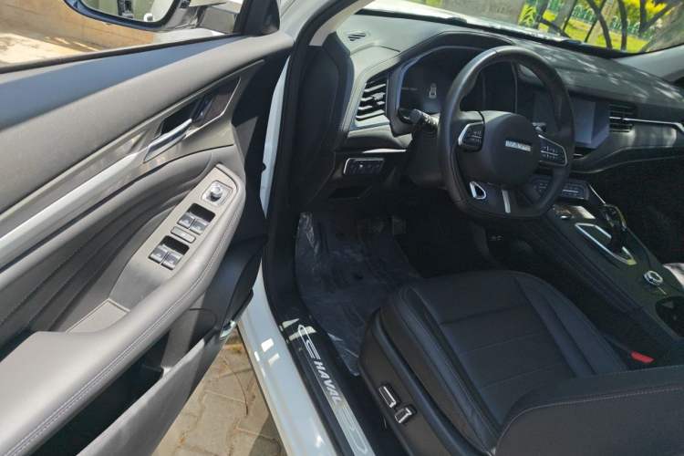 Used Haval F7 2020 2.0T Two-Wheel Drive i-Van Driver Seat