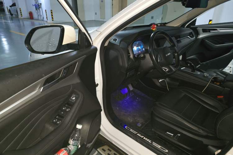 Used Haval F7 2020 2.0T Two-Wheel Drive i-Van Driver Seat