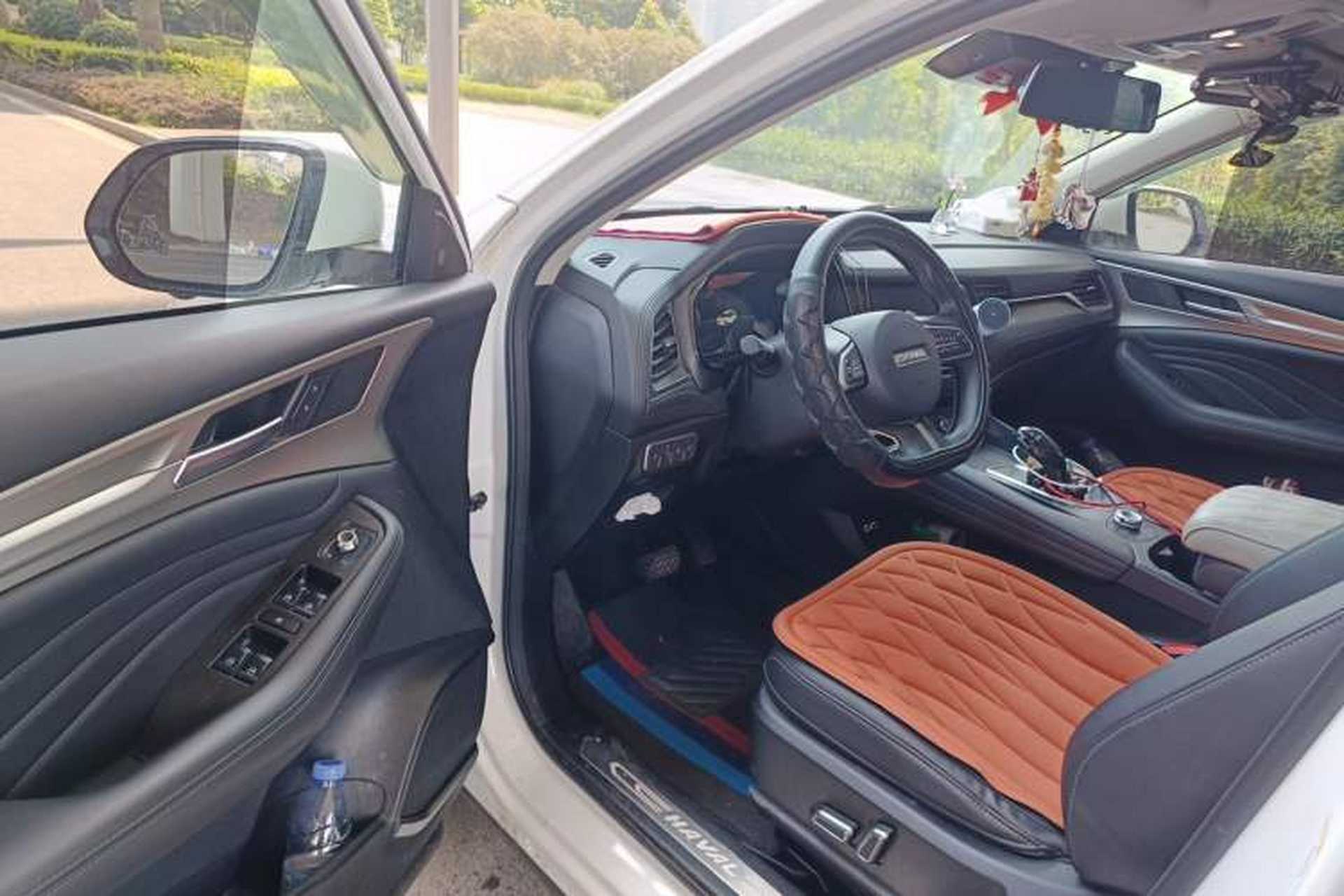 Used Haval F7 2020 2.0T Two-Wheel Drive i-Van Driver Seat