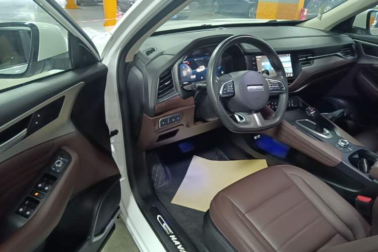 Used Haval F7 2020 2.0T Two-Wheel Drive i-Van Driver Seat