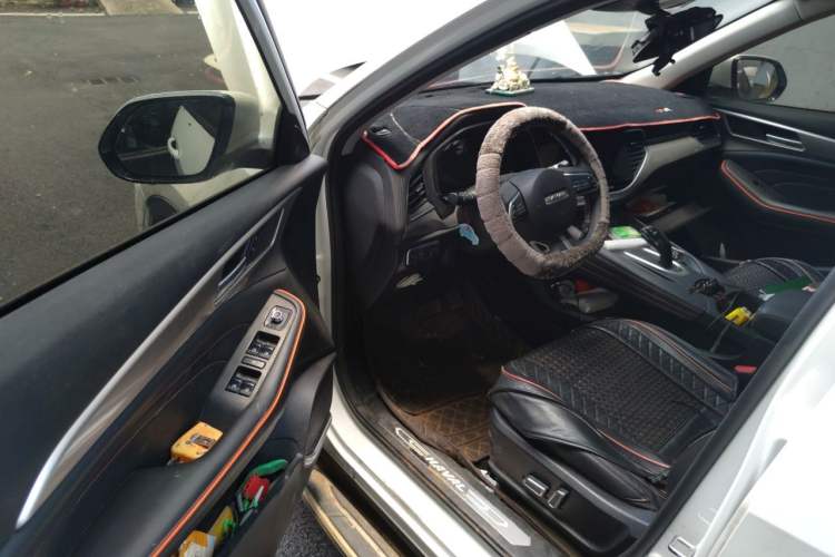 Used Haval F7 2020 1.5T Two-Wheel Drive iCool Driver Seat