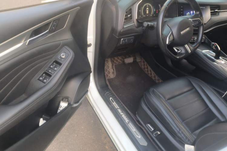 Used Haval F7 2020 2.0T Two-Wheel Drive i-Active Driver Seat