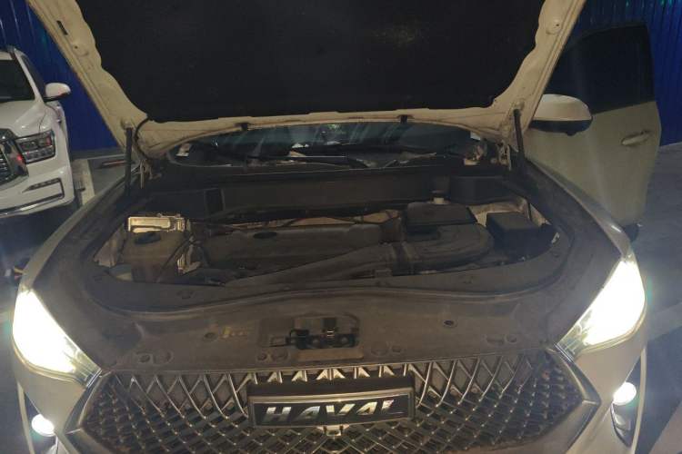 Used Haval F7 2020 2.0T All-Wheel Drive iJoy Engine Bay