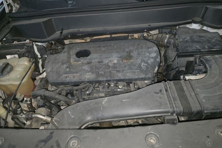 Used Haval F7 2020 2.0T Two-Wheel Drive i-Van Engine Bay