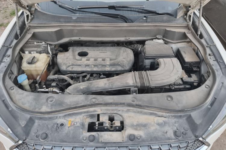 Used Haval F7 2020 2.0T Two-Wheel Drive i-Active Engine Bay