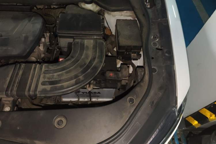 Used Haval F7 2020 2.0T Two-Wheel Drive i-Van Engine Bay Left