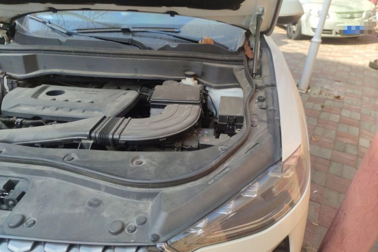 Used Haval F7 2020 2.0T All-Wheel Drive iJoy Engine Bay Left
