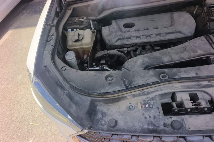 Used Haval F7 2020 2.0T All-Wheel Drive iJoy Engine Bay Right