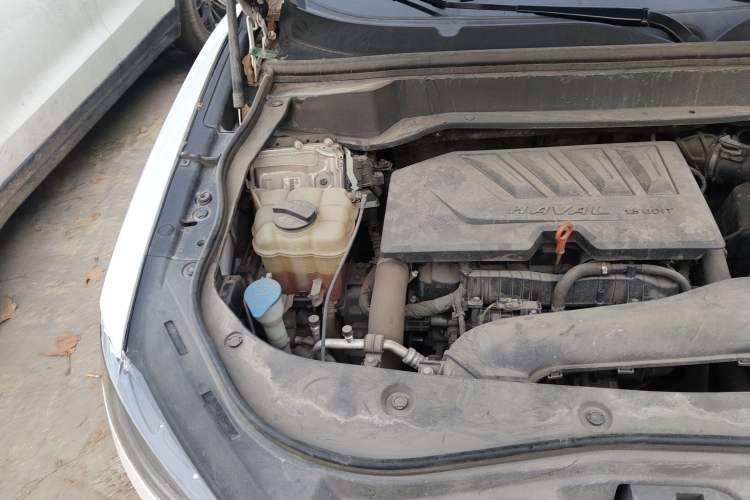Used Haval F7 2020 1.5T Two-Wheel Drive i-Type Engine Bay Right
