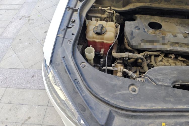 Used Haval F7 2020 2.0T All-Wheel Drive iJoy Engine Bay Right