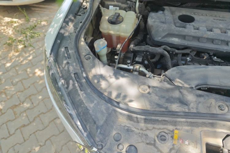 Used Haval F7 2020 2.0T Two-Wheel Drive i-Van Engine Bay Right