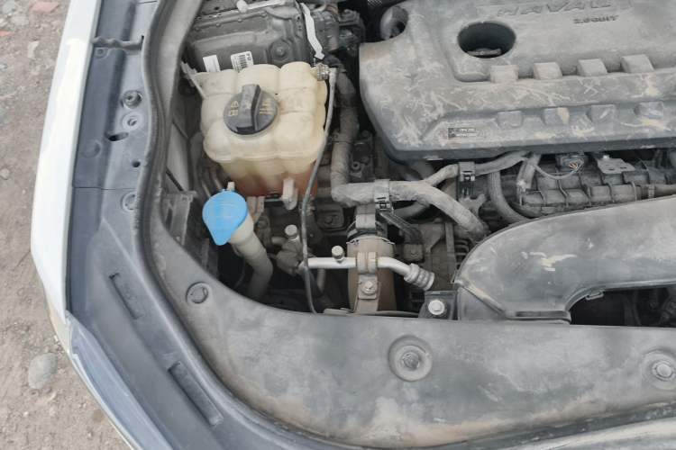 Used Haval F7 2020 2.0T Two-Wheel Drive i-Active Engine Bay Right