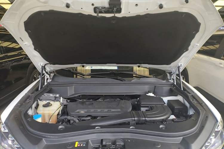 Used Haval F7 2020 2.0T All-Wheel Drive iJoy Engine Bay