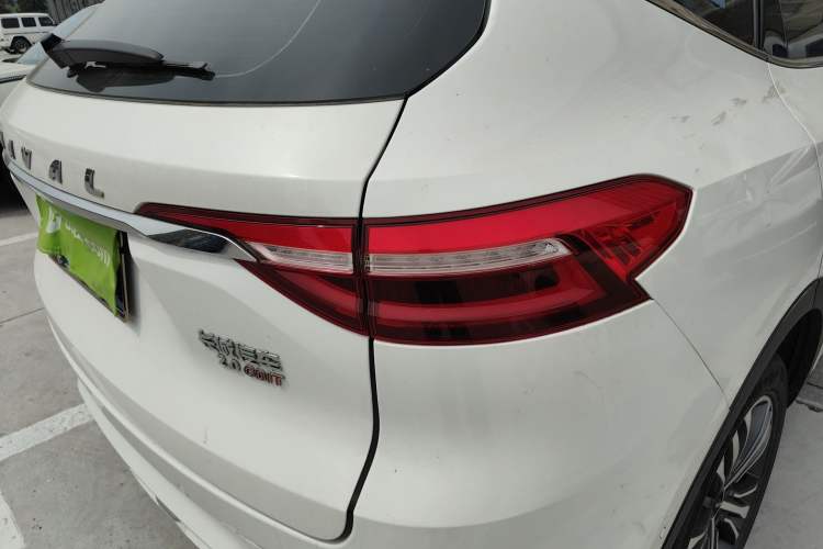 Used Haval F7 2020 2.0T All-Wheel Drive iJoy Exterior 3