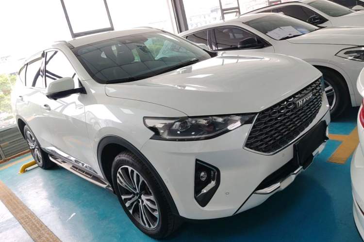 Used Haval F7 2020 2.0T Two-Wheel Drive i-Van Front Right 45 Deg