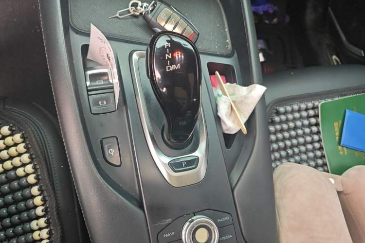 Used Haval F7 2020 1.5T Two-Wheel Drive i-Trend Gear Lever