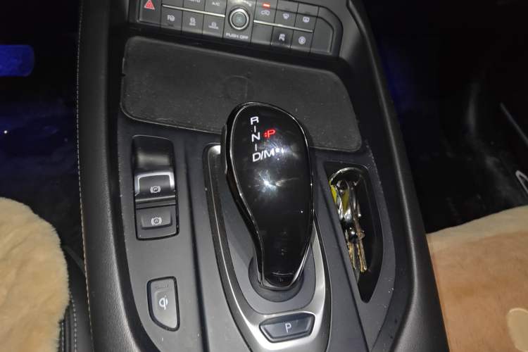 Used Haval F7 2020 1.5T Two-Wheel Drive i-Trend Gear Lever
