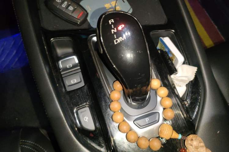 Used Haval F7 2020 1.5T Two-Wheel Drive i-Trend Gear Lever