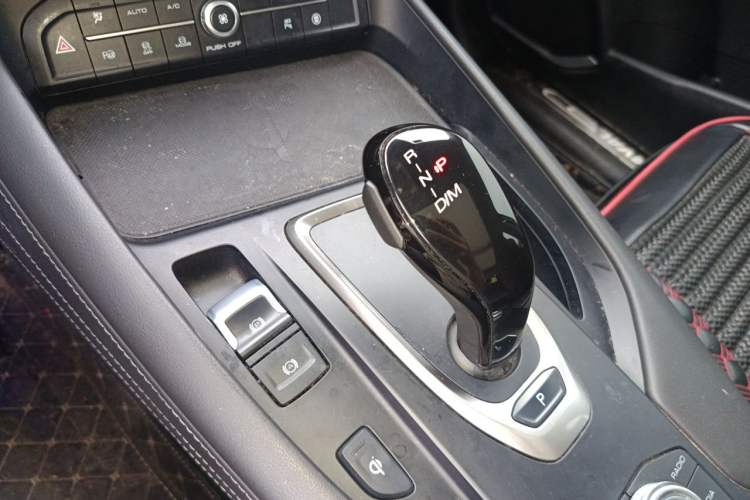 Used Haval F7 2020 1.5T Two-Wheel Drive i-Trend Gear Lever