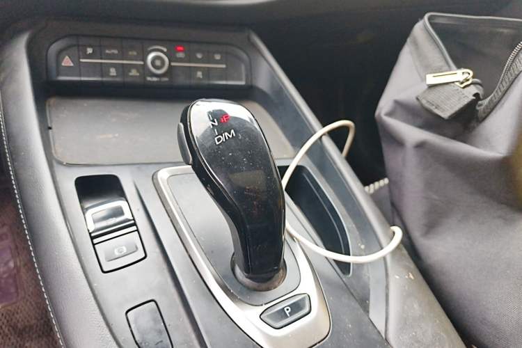 Used Haval F7 2020 1.5T Two-Wheel Drive i-Type Gear Lever