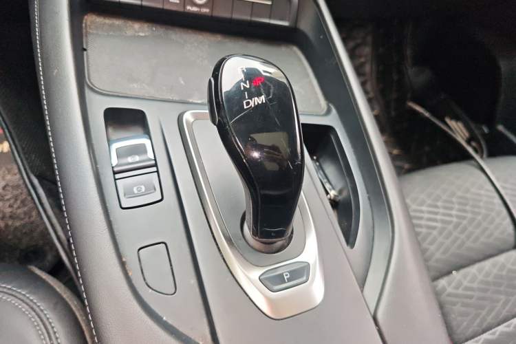 Used Haval F7 2020 1.5T Two-Wheel Drive iCool Gear Lever