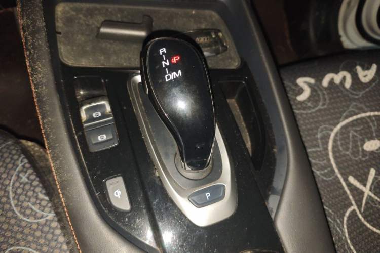 Used Haval F7 2020 2.0T All-Wheel Drive iJoy Gear Lever