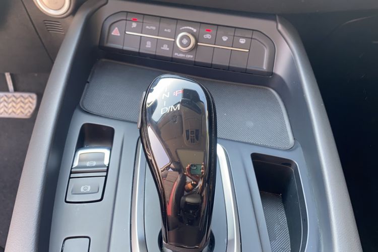 Used Haval F7 2020 1.5T Two-Wheel Drive iCool Gear Lever