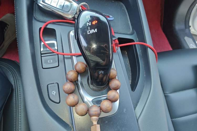 Used Haval F7 2020 2.0T Two-Wheel Drive i-Van Gear Lever