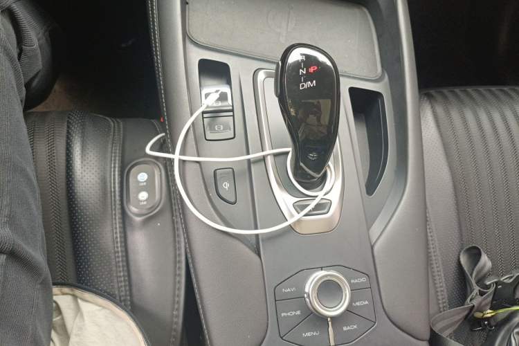 Used Haval F7 2020 1.5T Two-Wheel Drive i-Trend Gear Lever