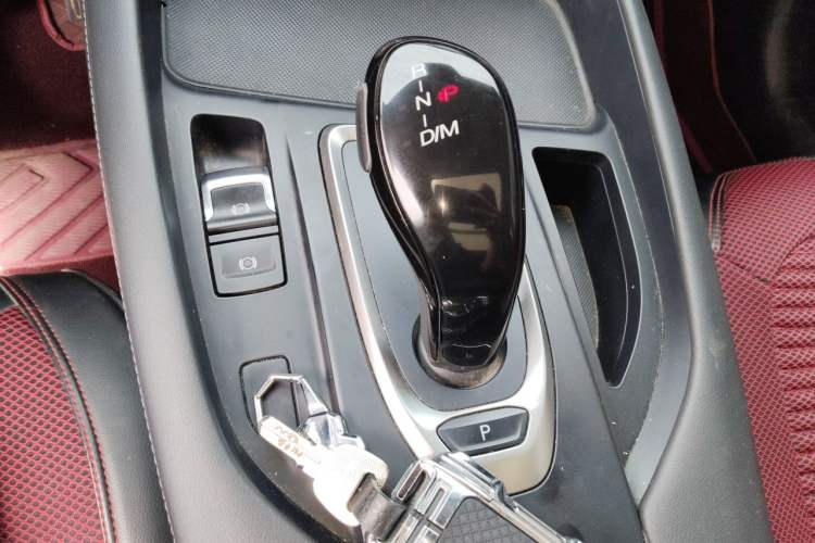 Used Haval F7 2020 1.5T Two-Wheel Drive iCool Gear Lever