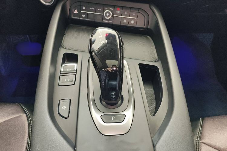 Used Haval F7 2020 1.5T Two-Wheel Drive i-Trend Gear Lever