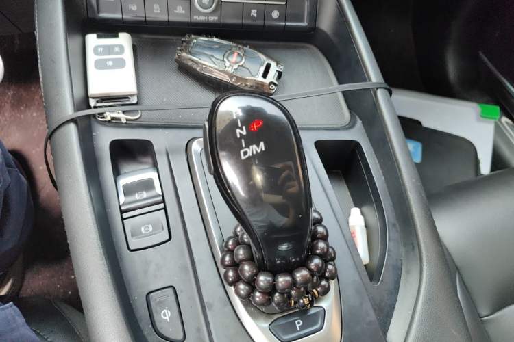 Used Haval F7 2020 1.5T Two-Wheel Drive i-Trend Gear Lever