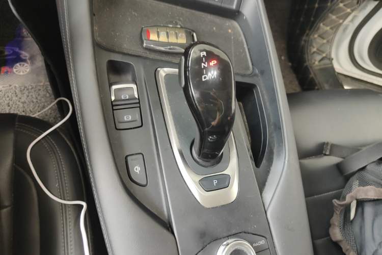 Used Haval F7 2020 1.5T Two-Wheel Drive i-Trend Gear Lever