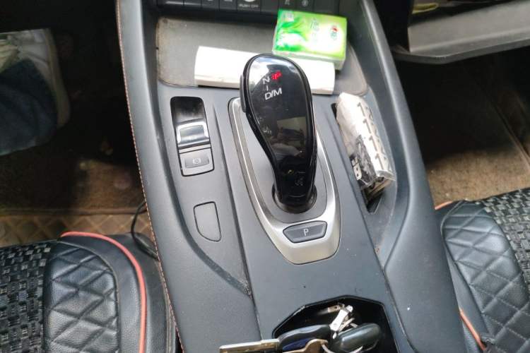Used Haval F7 2020 1.5T Two-Wheel Drive iCool Gear Lever