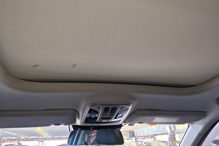 Used Haval F7 2020 2.0T Two-Wheel Drive i-Van Headliner