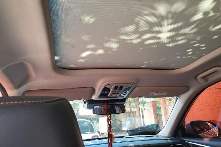 Used Haval F7 2020 2.0T Two-Wheel Drive i-Active Headliner