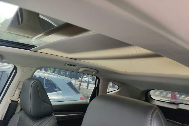 Used Haval F7 2020 1.5T Two-Wheel Drive iCool Headliner