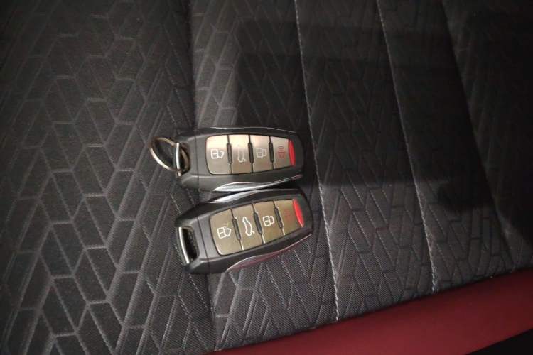 Used Haval F7 2020 1.5T Two-Wheel Drive iShow Interior 1