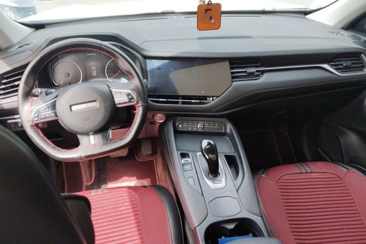 Used Haval F7 2020 1.5T Two-Wheel Drive iCool Interior 2