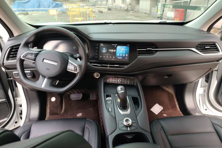 Used Haval F7 2020 2.0T Two-Wheel Drive i-Van Interior 2