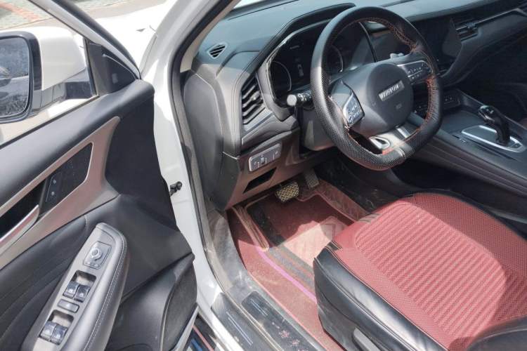 Used Haval F7 2020 1.5T Two-Wheel Drive iCool Interior 3