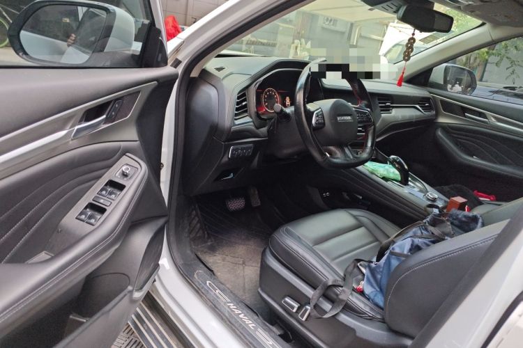 Used Haval F7 2020 1.5T Two-Wheel Drive i-Trend Interior 3