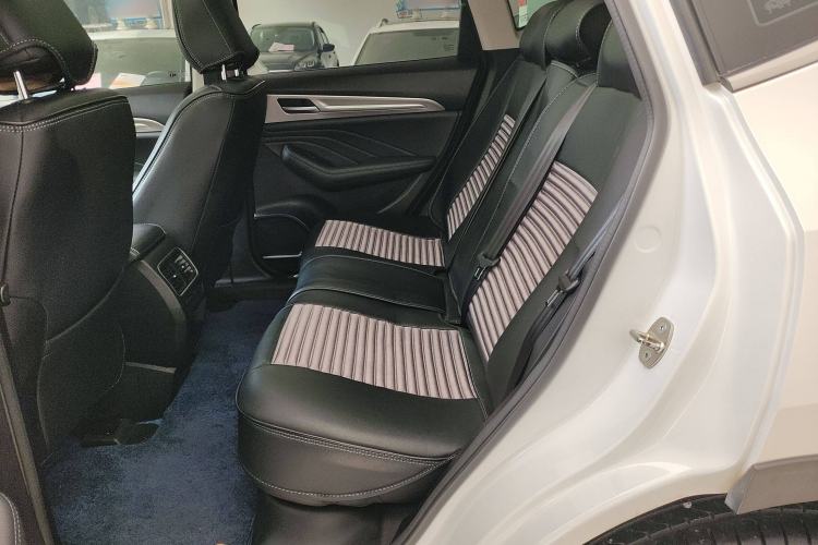 Used Haval F7 2020 1.5T Two-Wheel Drive i-Trend Interior 4