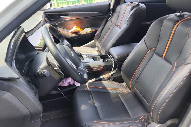 Used Haval F7 2020 2.0T Two-Wheel Drive i-Van Left Front Seat