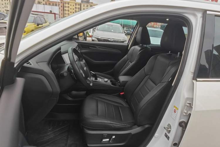 Used Haval F7 2020 2.0T Two-Wheel Drive i-Van Left Front Seat